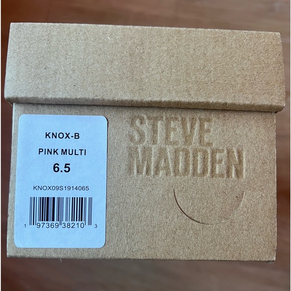 Sandals - Picture 4 of 5